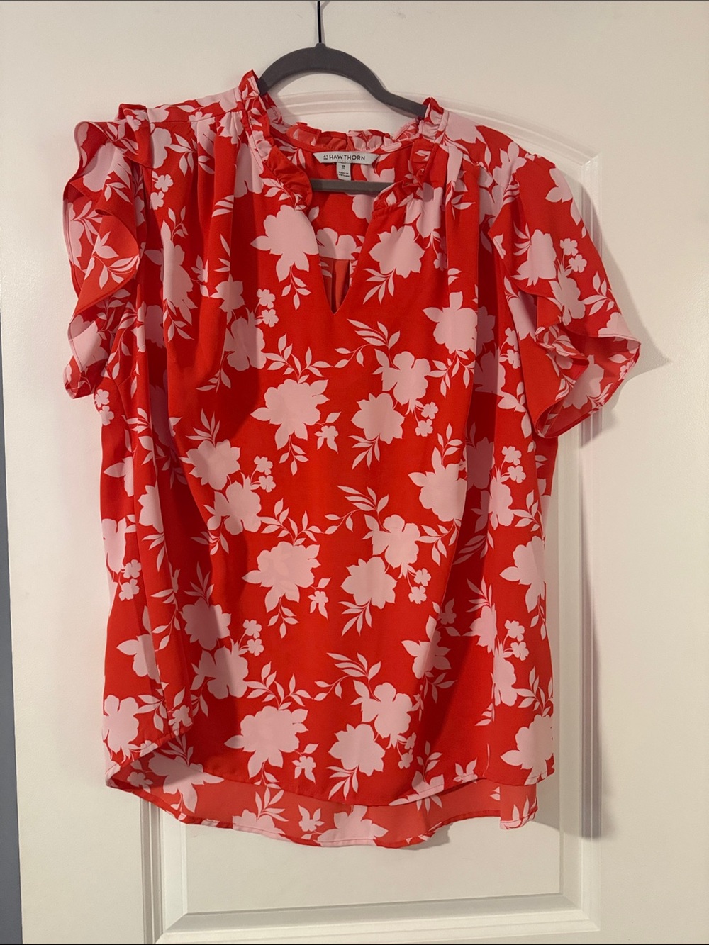 41 Hawthorn Red and White Floral Ruffle-Neck Blouse